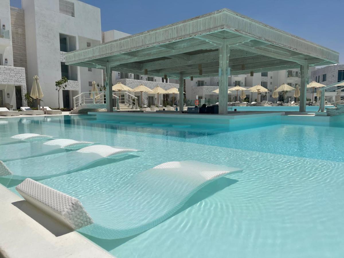 Tanoak Resort Ain Sukhna Exterior foto The pool at the hotel