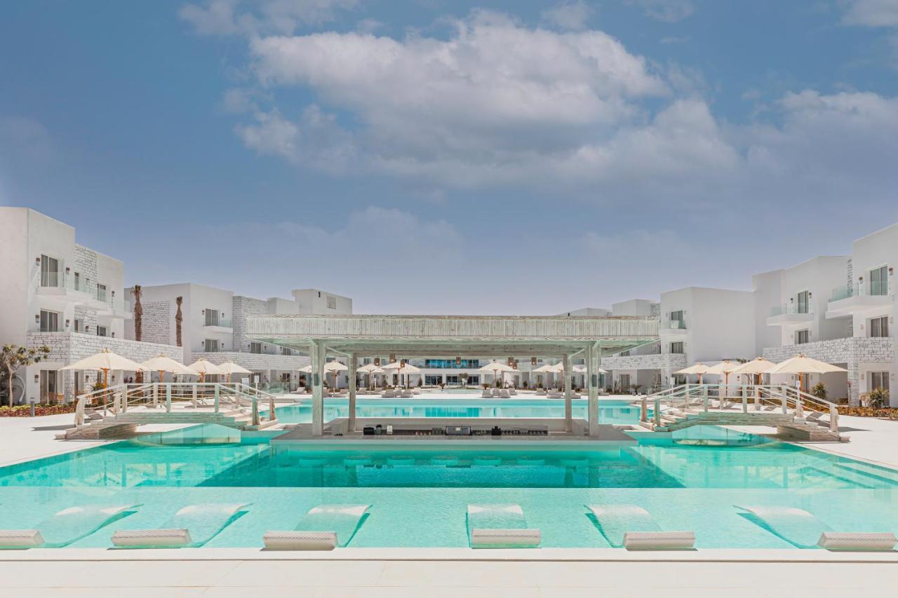 Tanoak Resort Ain Sukhna Exterior foto The hotel's main pool